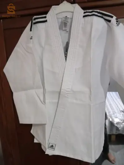 kimono judo et karaté taille 150 cm