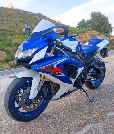 Suzuki GSXR k9 750 2009
رقم الهاتف 0676401203