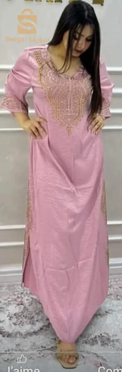ملابس  نسائية واطفال