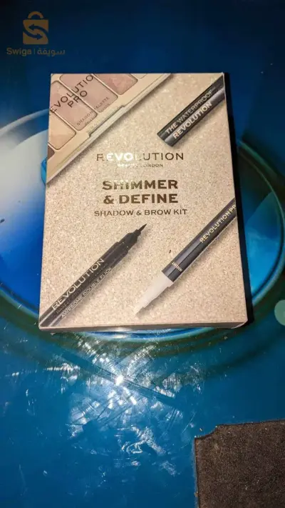 révolution shimmer & define