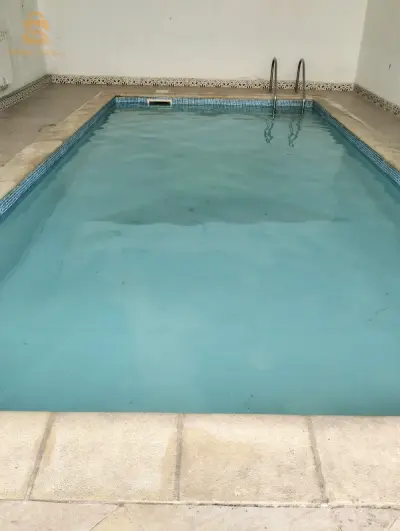 Alger Golf particulier vend villa de 500 m avec piscine et jardin et 2 garages