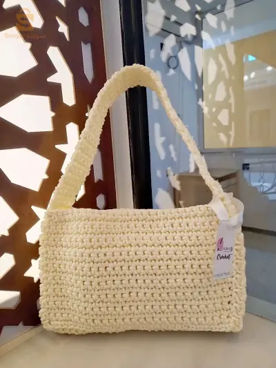 حقيبة يدوية بالكروشي