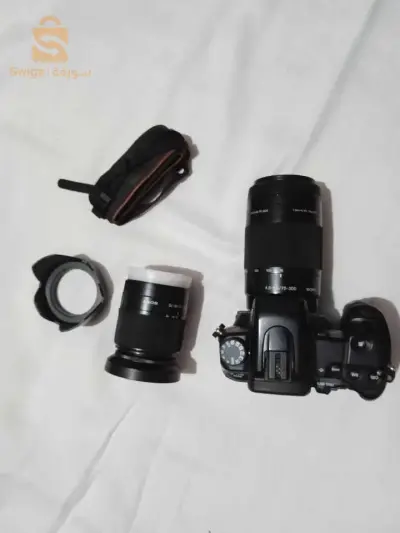 Sonny a700
avec Lens  
avec sac et cart mémoire
très bon état