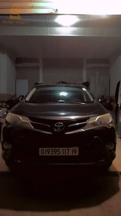 Toyota RAV4 Diesel ndif fih rire tjarbiche ou maksor trovizar apar sa kolache ndif