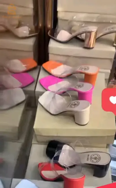 مرحبا بكم في إنستجرام أو في واتساب