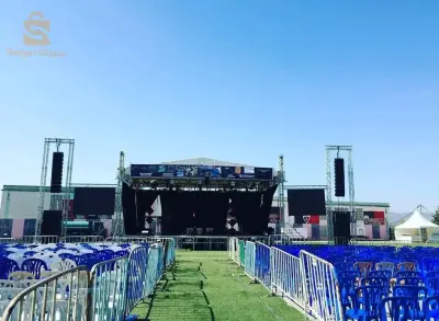 scene professionnel pour les grands concerts