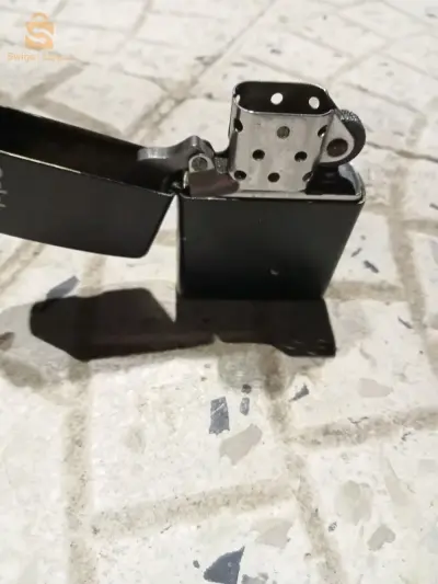 بريكة zippo