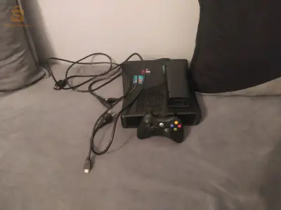 Xbox 360 très Bon état n'a pas beaucoup servi