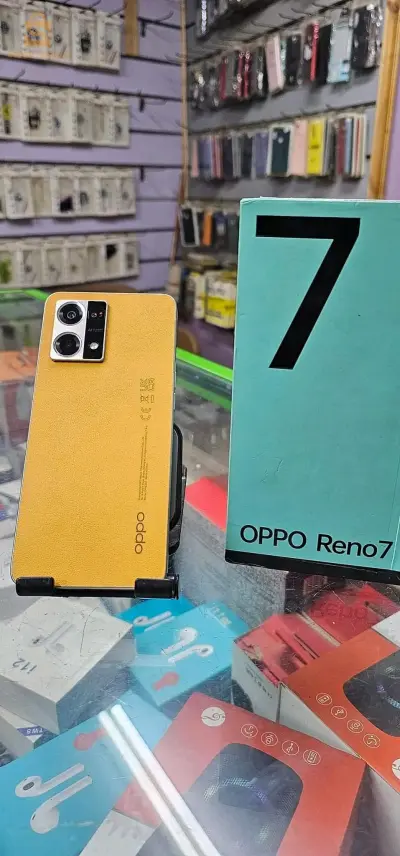 oppo reno 7 
4g 
m3ah kolch 
machi 1 ans et 6 mois