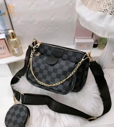 سلام ✋🏻جبتلكم صاك✨🎉 بوشاات روعة 🥰متوفر كل الالوان 🌈🌟مرحبا بيكم