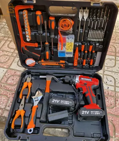 Viss facom 21v +accessoires Visseuse facom  21vVisseuse Facom ⭐⭐مفك البراغي الاسلكي  من , بقوة  فولط, يتمتع بالقوة والكفاءة العالية لآداء جميع الأعمال المهنية والمنزلية,  تثبيت البراغي ونزعها.⭐ إلكترونيات حماية الخلايا: تحمي الأداة والبطارية. يشير وميض مؤشر LED إلى توقف الأداة من أجل حمايتها بعد التحميل الزائد من إلكترونيات حماية الخلية. ⭐الكربون القابل للاستبدال: يطيل عمر المحرك.  يعمل في الإتجاهين, مصمم بشكل مدروس خصوصا لراحة اليد وسهولة التعامل معه. يسهل عليك جميع الأعمال مما يوفر عليك الوقت والجهد.⬅️الجهد: 36 فولت⬅️ سرعة عدم التحميل: 0-500 / 0-2350 / دقيقة⬅️أقصى عزم: 30 نيوتن متر⬅️ سعة تشاك: 0.8-10 مم⬅️إعدادات عزم الدوران: 15 + 1 تروس ميكانيكية ⬅️2 سرعات 36 فولت بطاريات ليثيوم أيون ⬅️2 قطعة حزمة بطارية  مع شاحن سريع 1 قطعة ⬅️شحن فولت : 220 فولت -240 فولت ~ 50/60 هرتز ⬅️مصباح عمل متكامل⬅️مؤشر طاقة بطارية LED مع هدية في صندوق بلاستيكي14000دج0665955230فب👉viberwatts