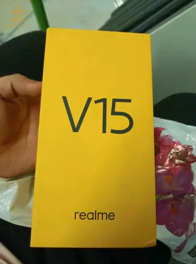 Realme v15 5G