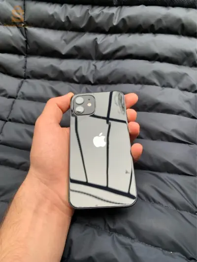 iphone 12 64 Gb Battery 86 etat 10.10 jamais teftah
face id true tone leberer