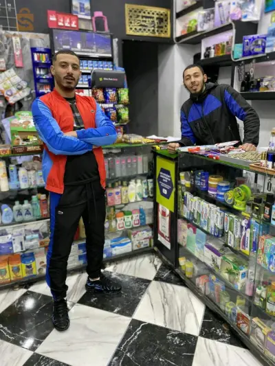 عامل حلويات