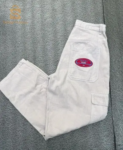 un pantalon cargo originale de la marque Shein wake jeans... etat 10/10 (excellente)
Taille : M pieds larges 
livraison disponible 58 wilayas
les dimensions dans la dernière photo