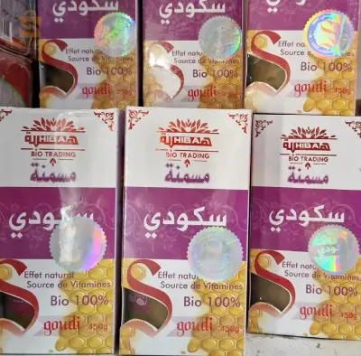 مسمنة سكودي الاصلية لزيادة الوزن متوفرة في المحل مرحبا بكم :        
             
✅ تحفز على الشهية.
✅تعالج فقر الدم.
✅ زيادة الوزن .
✅ تعالج الحساسية و ضيق  التنفس.
✓ طريقة الاستعمال:
ملعقة صغيرة قبل كل وجبة.
✓تنبيه: 
تمنع على النساء الحوامل و الاطفال اقل من ثلاث سنوات.