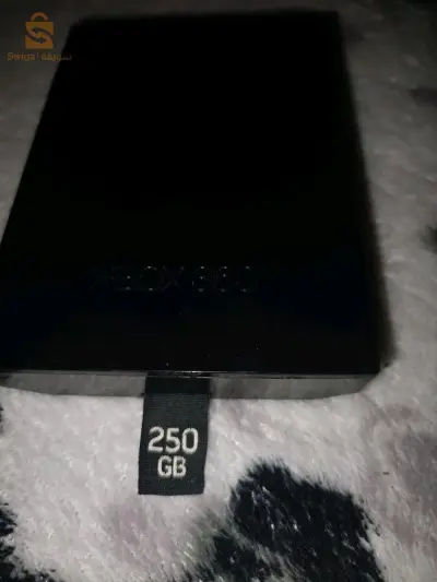 Xbox 360 slim fiha 12 joux
