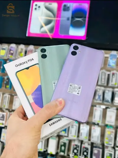هاتف من سامسونغ Galaxy F04 #
 مواصفات الهاتف
✅ شاشة "6.5 بدقة +HD من نوع LCD 
✅ رام 4GB 
✅ سعة تخزين 64GB 
✅ كاميرا خلفية مزدوجة 13MP
✅ تدعم تصوير الفيديو بجودة FHD
✅ كاميرا أمامية 5MP
✅ بطارية 5000mAh 
✅ تدعم الشحن بقدرة 15W
✅ منفذ الشحن USB Type-C 
✅ أندرويد 12