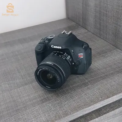 CANON 600D (T3I) Canadien