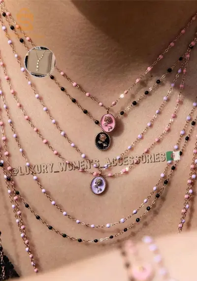 Rose necklace rose gold and black resins 42cm