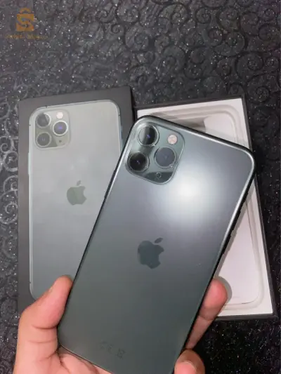 iphone 11 pro avec sa boit