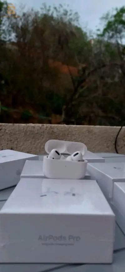 سماعات AirPods pro 2024