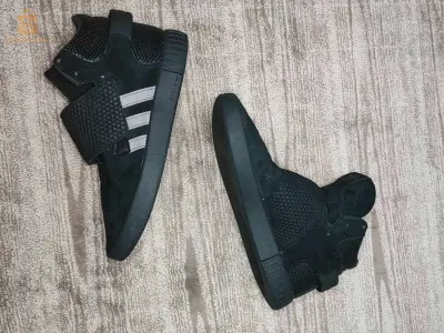 Adidas tubular 42.5 original 🇬🇧