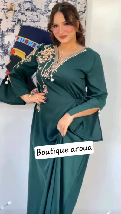 0671073190
السعر6500da
لاطاي من 38 حتى 54
Tissu Crepe prada 1er choix