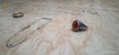 خاتم خطوبة فضي و خاتم أحمر فضي و قرماتة فضية