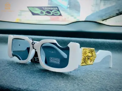 les lunettes versace