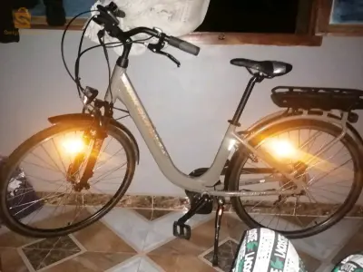 دراجة هوائية كهربائية خصها شرجال برك

0799724824
