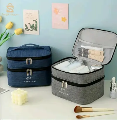Sac organisateur de voyage pour maquillage et équipement de beauté – حقيبة تنظيم المكياج و معدات التجميل
