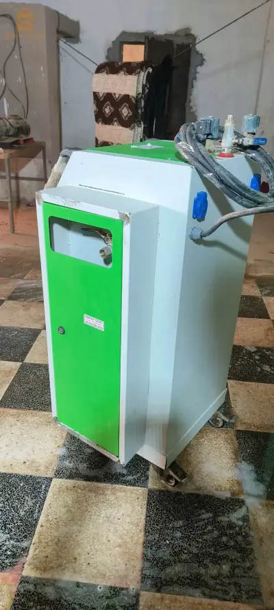 غسيل سيارة من داخل
