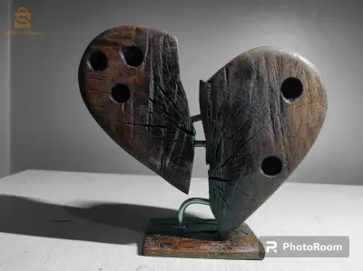 coeur brisé en bois massif