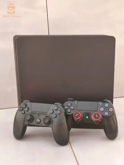 play 4 slim no flaché plain de top jeux