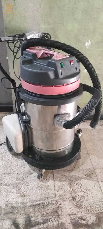تنظيف السيارات
