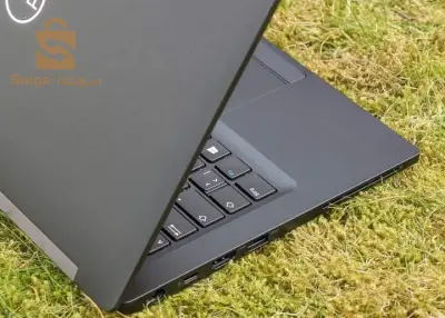 Laptop Dell 7390