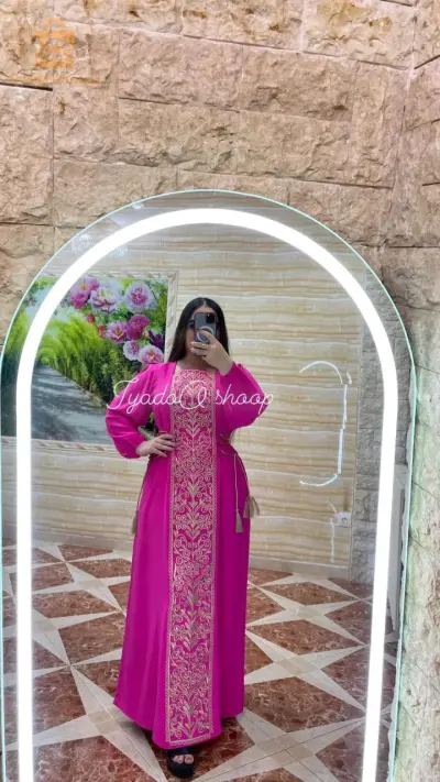 روبة الملكة 😍❤️📢