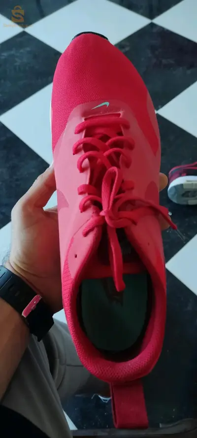 baskette air max tavas très propre dans la boite pointure 45.5