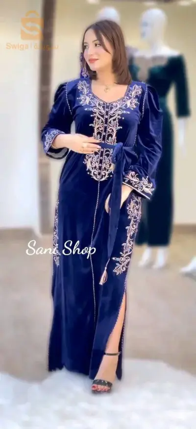 لباس نسائي شبه كاراكو