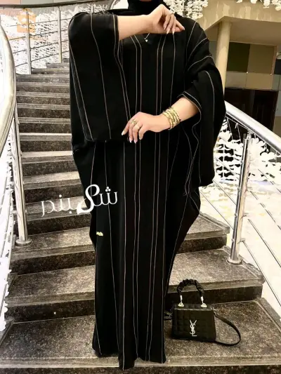 abaya tendance tissu et finition qualité supérieur livraison disponible 58 wilaya