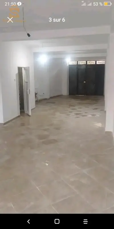 en location un local de 100m2