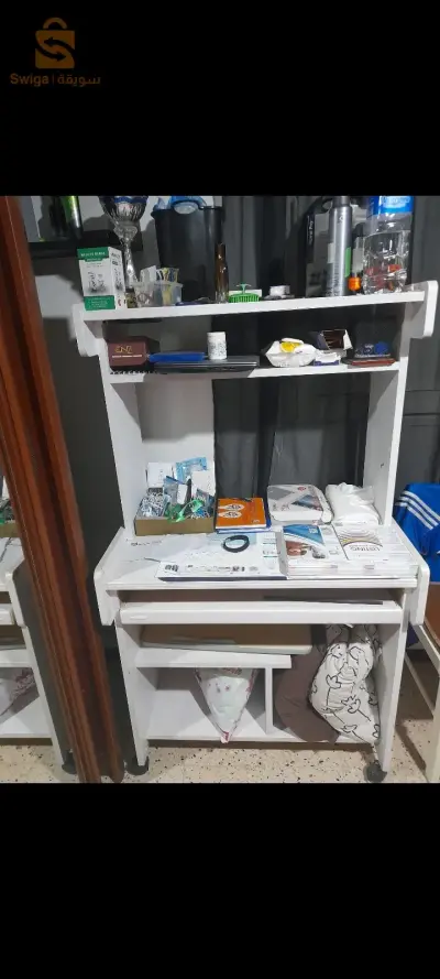 2 lits et un bureau