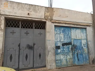 فيلا 700متر مربع فيها زوج قرجات و حديقة