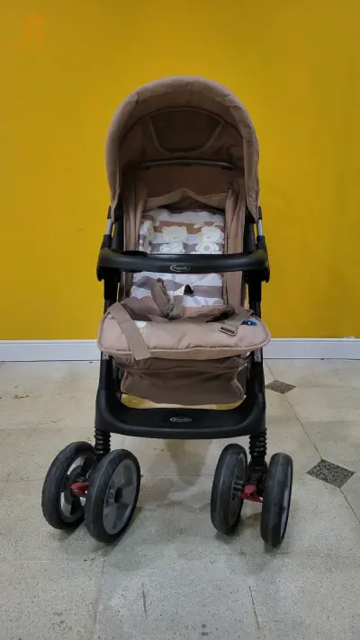poussette presque neuve
