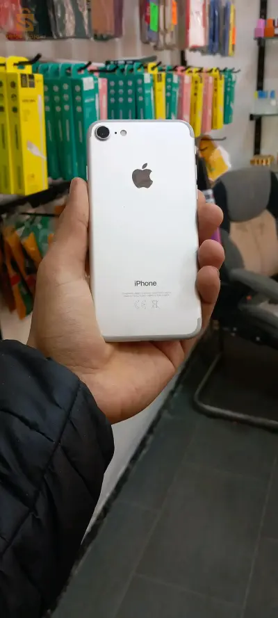 متواجد في محل amine phone