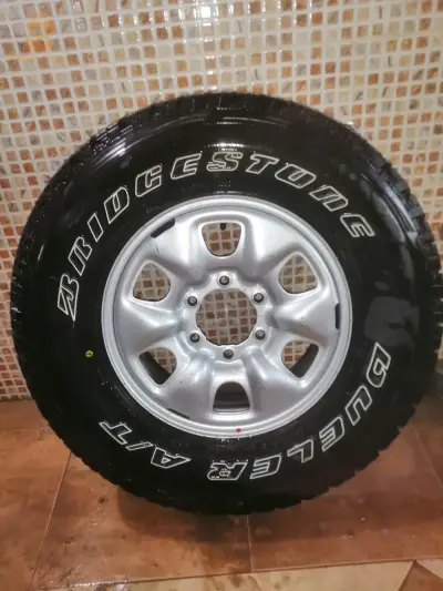 Roda. 245/75/16