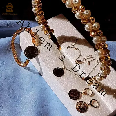 pack{serre-tête, chaîne, boucle d'orielle, Bracelet}