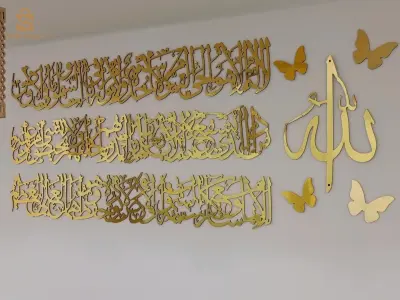 https://vm.tiktok.com/ZMMCuR3Wc/
