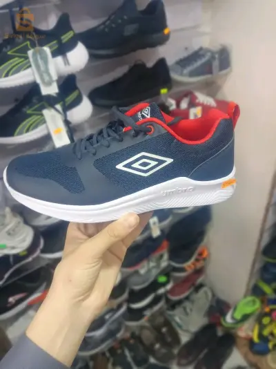 حذاء أيمبرو umbro original حر أصلي هابط من فرنسا